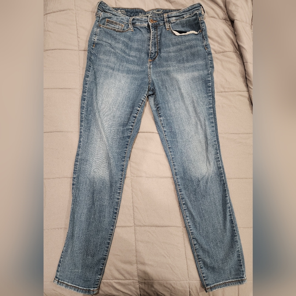 Universal Thread Jeans